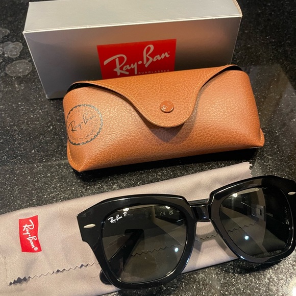 Ray-Ban State Street Sunglasses in Black NWT - Picture 7 of 12